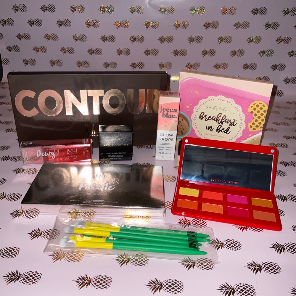 Makeup Bundle D - Picture 2 of 11
